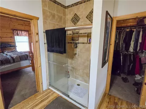 Entry Way - 27271 Little Buffalo Rd, Stover, MO 65078 photo 2 of 4