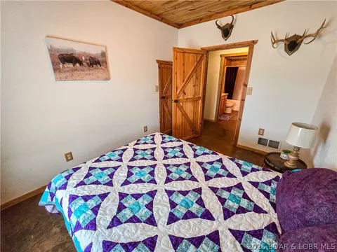 Bedroom - 27271 Little Buffalo Rd, Stover, MO 65078 photo 5 of 7