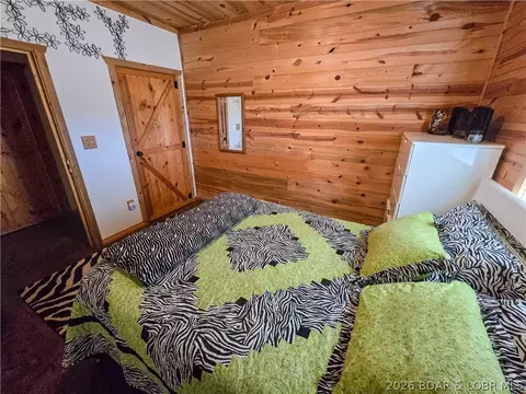 Bedroom - 27271 Little Buffalo Rd, Stover, MO 65078 photo 7 of 7