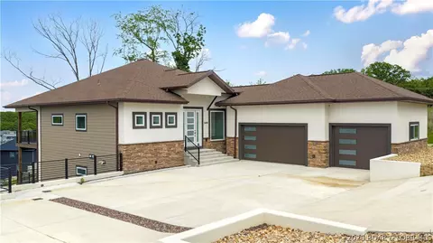 5499 Deephaven Ln, Osage Beach, MO 65065