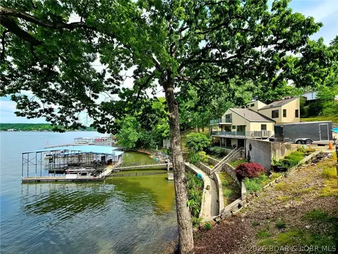 569 Sunrise Acres Pt, Sunrise Beach, MO 65079