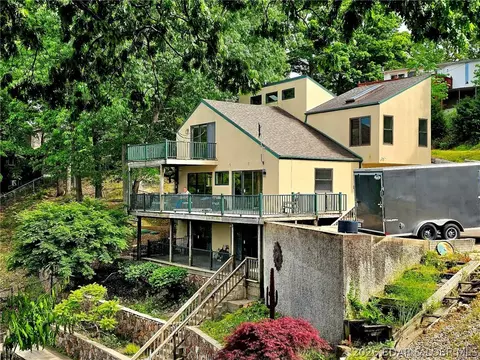 569 Sunrise Acres Pt, Sunrise Beach, MO 65079