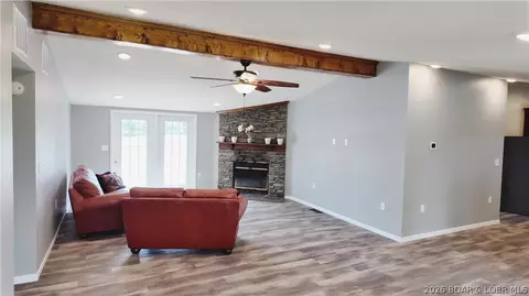 Living - 224 Starling Rd, Olean, MO 65064 photo 3 of 4