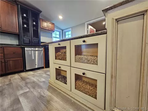 Kitchen - 224 Starling Rd, Olean, MO 65064 photo 2 of 2