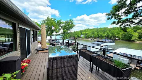 113 Oak Leaf, Sunrise Beach, MO 65079