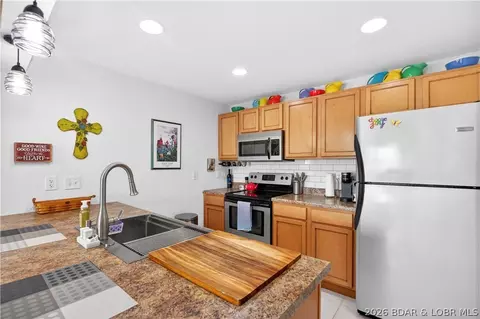 603 Cedar Rd UNIT 1, Lake Ozark, MO 65049