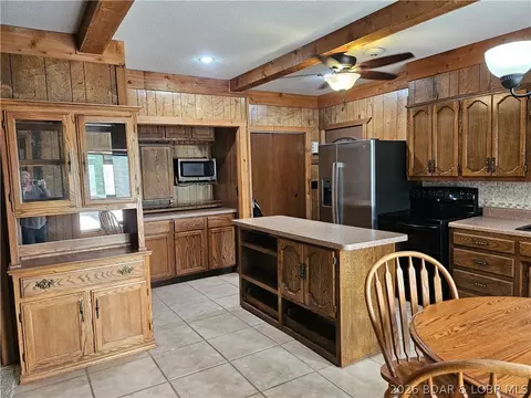 Kitchen - 21 Zebco Ct, Edwards, MO 65326 photo 2 of 4