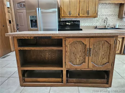 Kitchen - 21 Zebco Ct, Edwards, MO 65326 photo 3 of 4