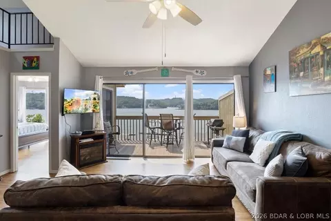 2500 Bay Point Ln #142, Osage Beach, MO 65065