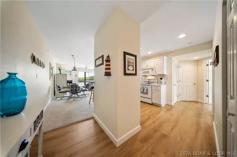 222 Park Place Ln #3D, Kaiser, MO 65047