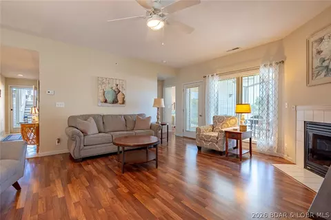 398 Regatta Bay Dr #2B, Lake Ozark, MO 65049