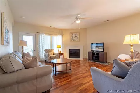 398 Regatta Bay Dr #2B, Lake Ozark, MO 65049