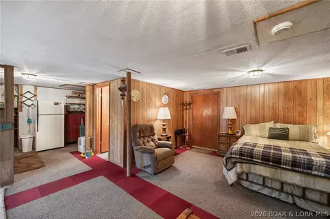 Bedroom - 33 Zebco Ct, Edwards, MO 65326 photo 5 of 6