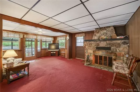 Living - 33 Zebco Ct, Edwards, MO 65326 photo 1 of 3