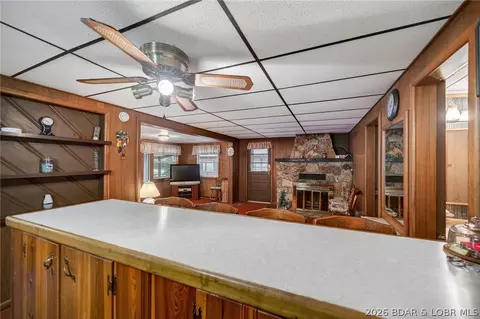 Entry Way - 33 Zebco Ct, Edwards, MO 65326 photo 1 of 2