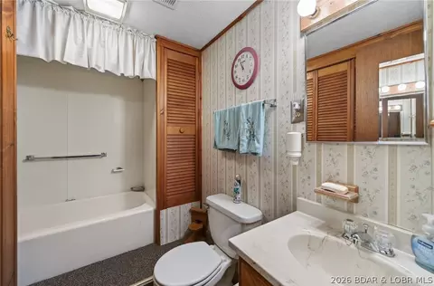 Bath - 33 Zebco Ct, Edwards, MO 65326 photo 1 of 2