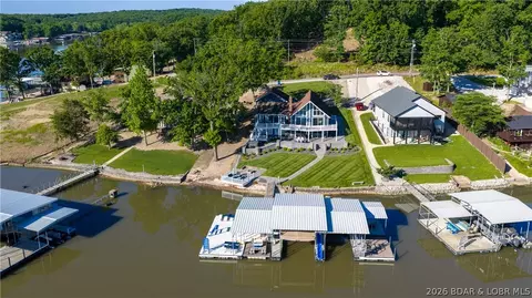 310 Chimney Cove Cir, Sunrise Beach, MO 65079