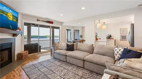 356 Regatta Bay Cir #3C, Lake Ozark, MO 65049
