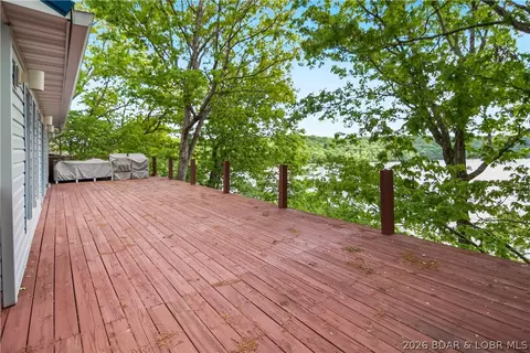 Exterior - 25211 Panarama Ln, Versailles, MO 65084 photo 9 of 13