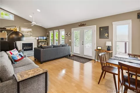 Living - 25211 Panarama Ln, Versailles, MO 65084 photo 3 of 4