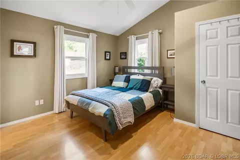 Bedroom - 25211 Panarama Ln, Versailles, MO 65084 photo 3 of 4