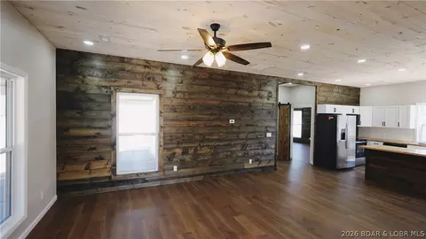 130 Grand Ave, Eldon, MO 65026