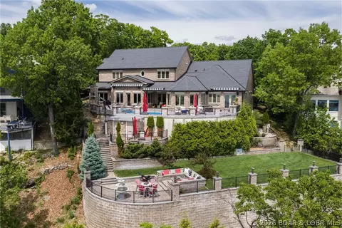 812 Cedar Crest Dr, Lake Ozark, MO 65049