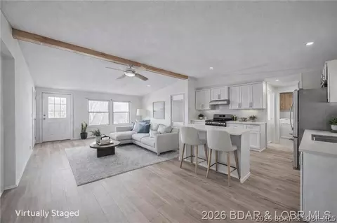 3975 Chelsie Rd, Sunrise Beach, MO 65079