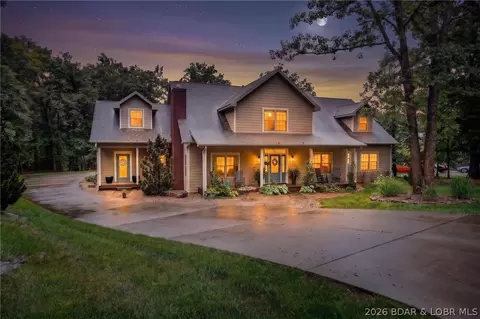 40 Eastwood Ct, Sunrise Beach, MO 65079