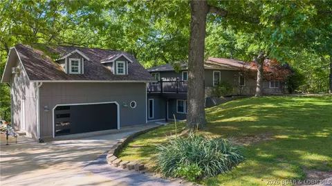 40 Ginny Dr, Linn Creek, MO 65052