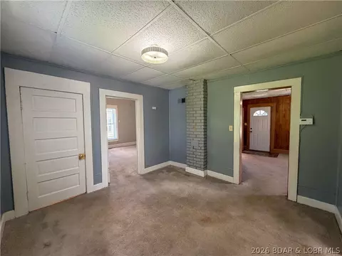Entry Way - 307 S Maple, Versailles, MO 65084 photo 4 of 5