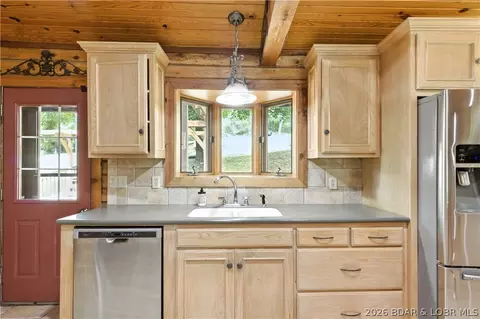 Kitchen - 14616 Deer Run Rd, Henley, MO 65040 photo 4 of 6