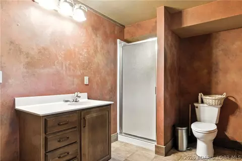 Bath - 14616 Deer Run Rd, Henley, MO 65040 photo 3 of 4