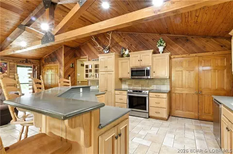Kitchen - 14616 Deer Run Rd, Henley, MO 65040 photo 3 of 6