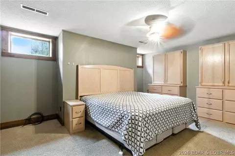 Bedroom - 14616 Deer Run Rd, Henley, MO 65040 photo 2 of 3