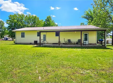 Exterior - 705 Haven Dr, Eldon, MO 65026 photo 2 of 13