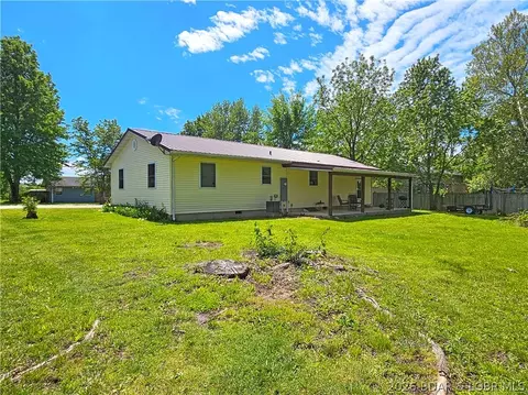 Exterior - 705 Haven Dr, Eldon, MO 65026 photo 8 of 13