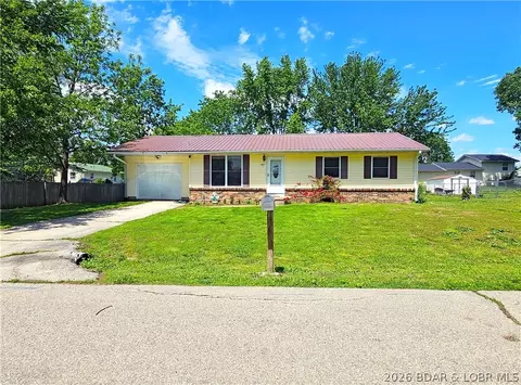 705 Haven Dr, Eldon, MO 65026