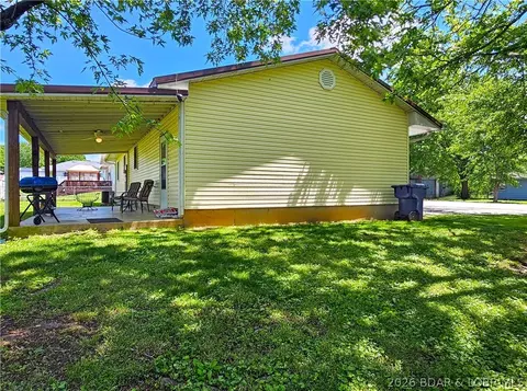 Exterior - 705 Haven Dr, Eldon, MO 65026 photo 7 of 13