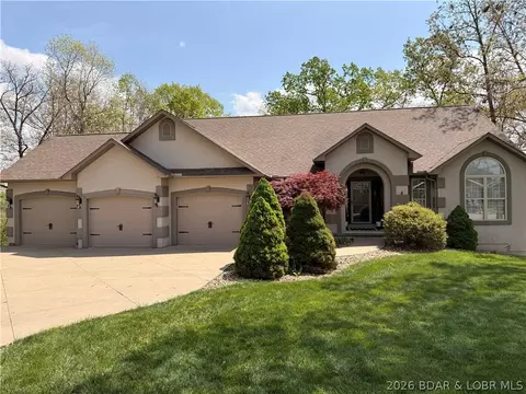 125 Arrowhead Dr, Lake Ozark, MO 65049