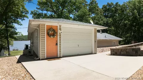 30850 Settlers Ln, Edwards, MO 65326