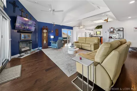 166 Falls Point Dr #2B, Lake Ozark, MO 65049
