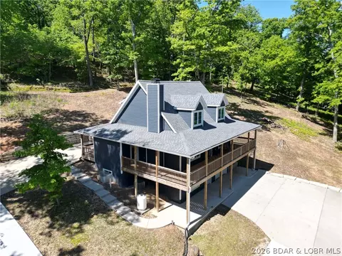 7930 Eagle Bay Dr, Gravois Mills, MO 65037