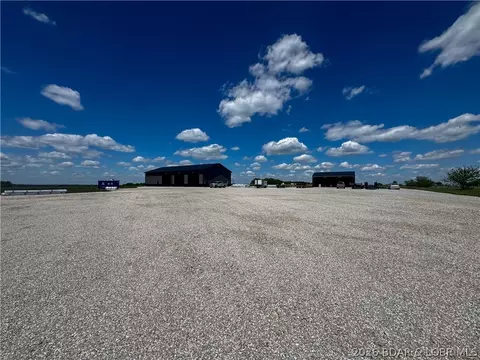 Exterior - 14899 Hwy C, Versailles, MO 65084 photo 3 of 4