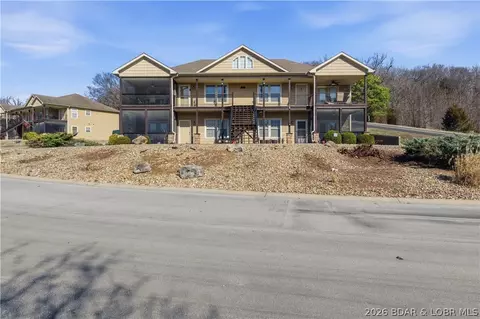 50 Tom Watson Ct #600 D, Lake Ozark, MO 65049