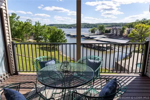 40 Robinwood Dr #2B, Lake Ozark, MO 65049