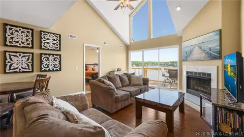 1481 Ledges Dr #948, Osage Beach, MO 65065