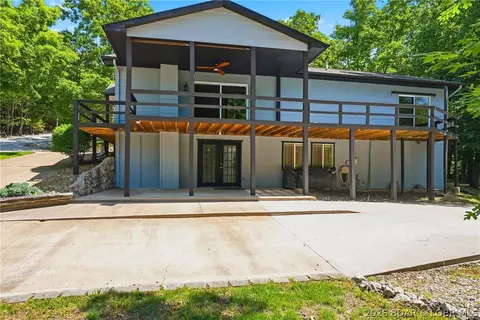 1075 Carie Ln, Osage Beach, MO 65065