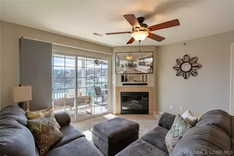 305 Highland Shores Dr #3A, Lake Ozark, MO 65049