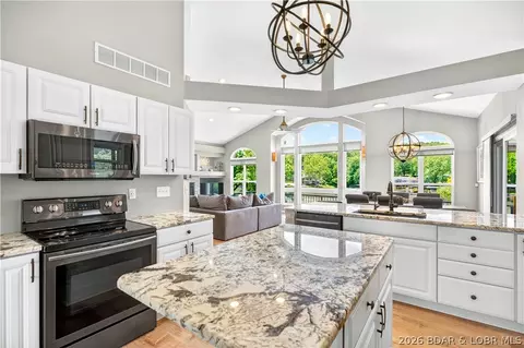 57 Lakeland Ln, Sunrise Beach, MO 65079